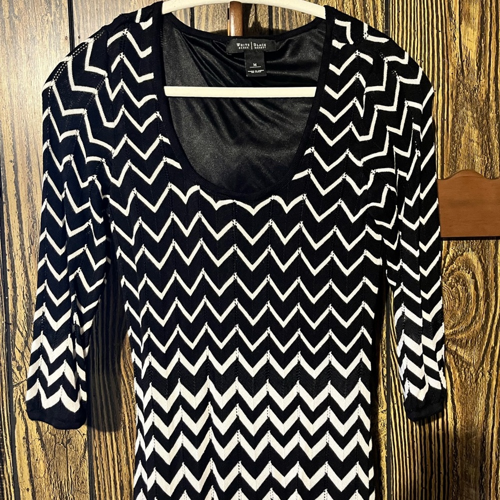White House Black Market Zigzag Long Sleeve Dress - Picture 2 of 5